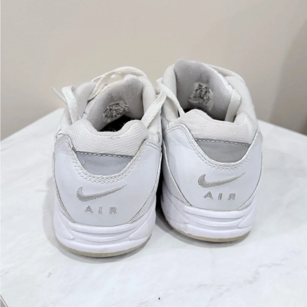 🔥Nike Women's White Sneakers🔥
